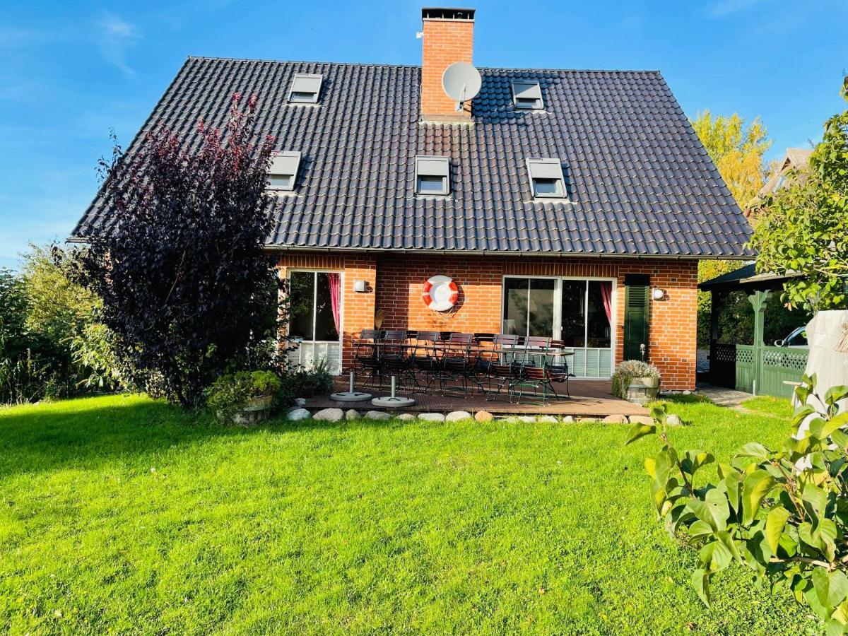 Dat-Klinkerhus Glowe Luaran gambar